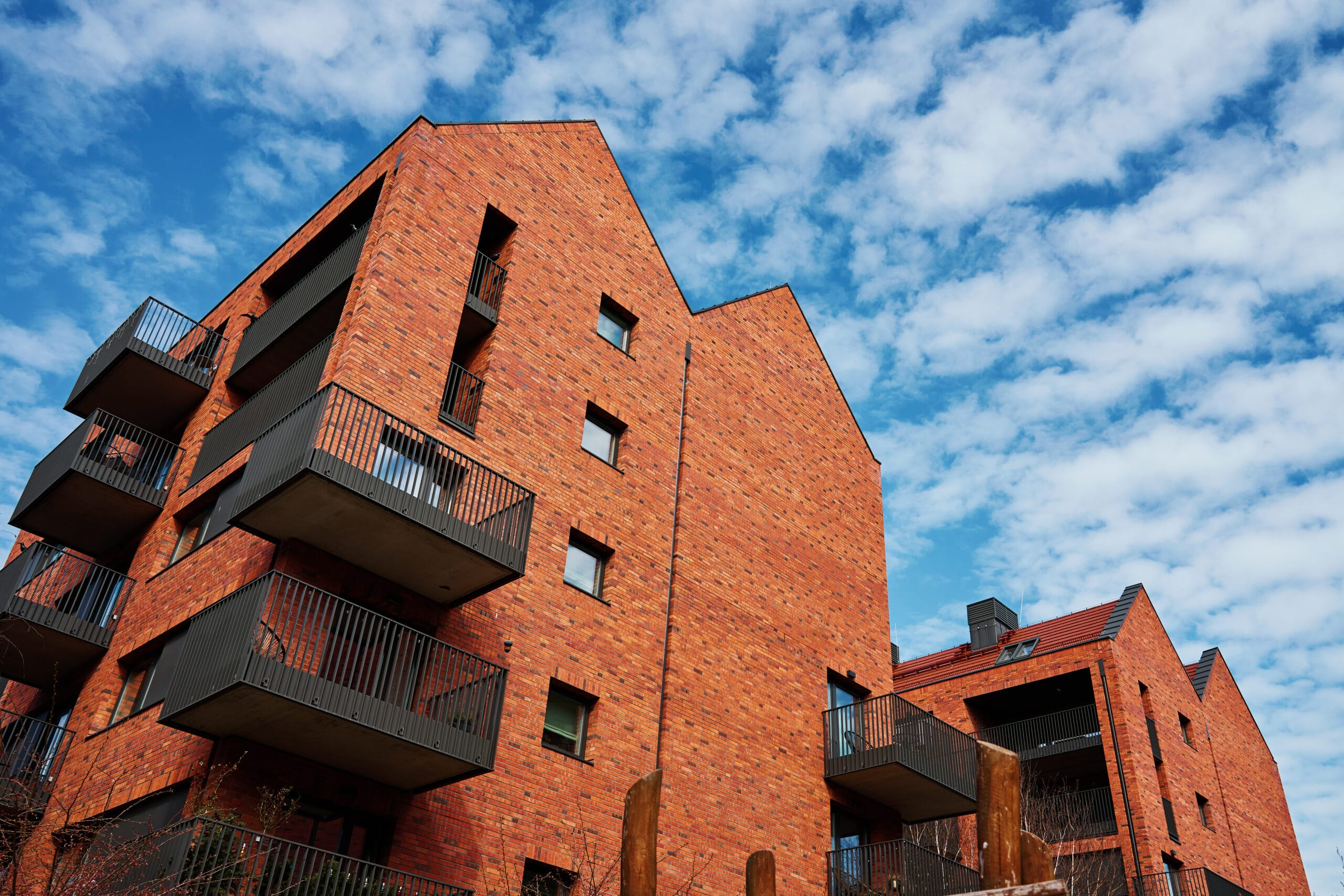 Modern-residencial-building
