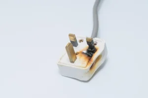 burned-ac-power-plugs